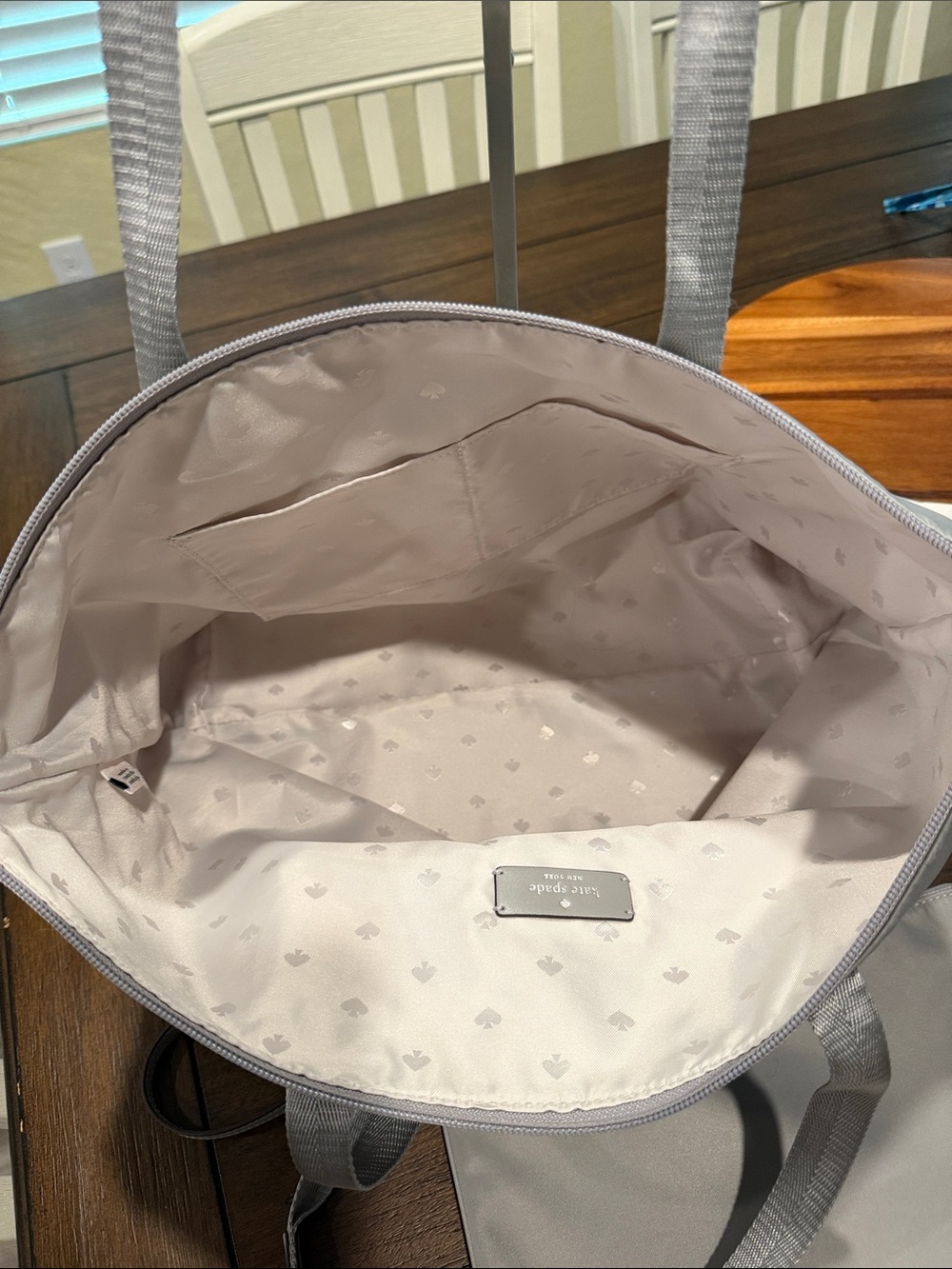 kate spade Gray Tote with Matching Large Wristlet/Pouch EUC - Picture 3 of 7